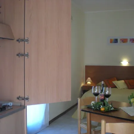 Villaggio Artemide 3* גיארדיני נאקסוס