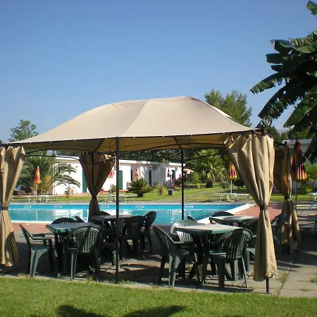 מלון דירות Villaggio Artemide 3*