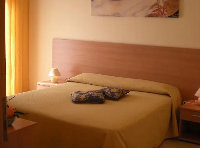 Aparthotel Villaggio Artemide 3*