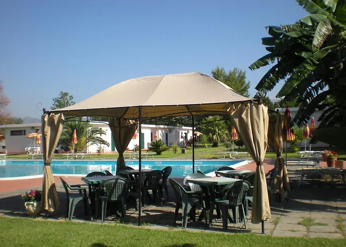 Aparthotel Villaggio Artemide 3*