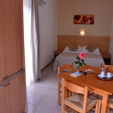 Aparthotel Villaggio Artemide 4*