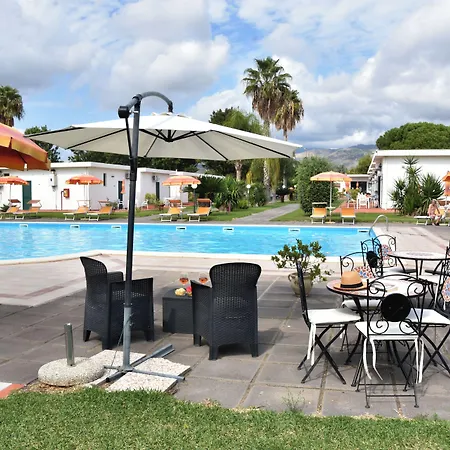 Villaggio Artemide Aparthotel 4*