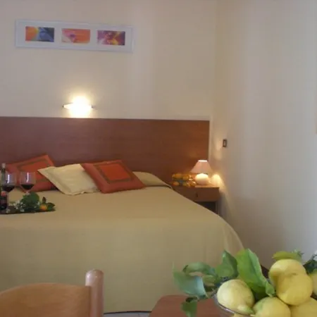 Lägenhetshotell Villaggio Artemide Giardini Naxos